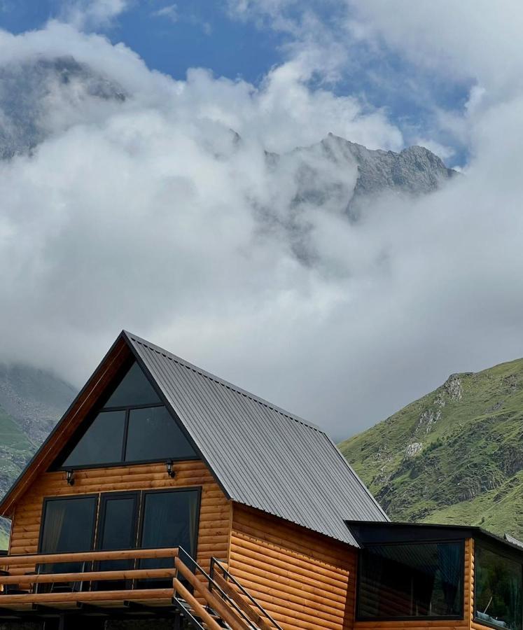 Kazbegi Inn Cottages Ngoại thất bức ảnh