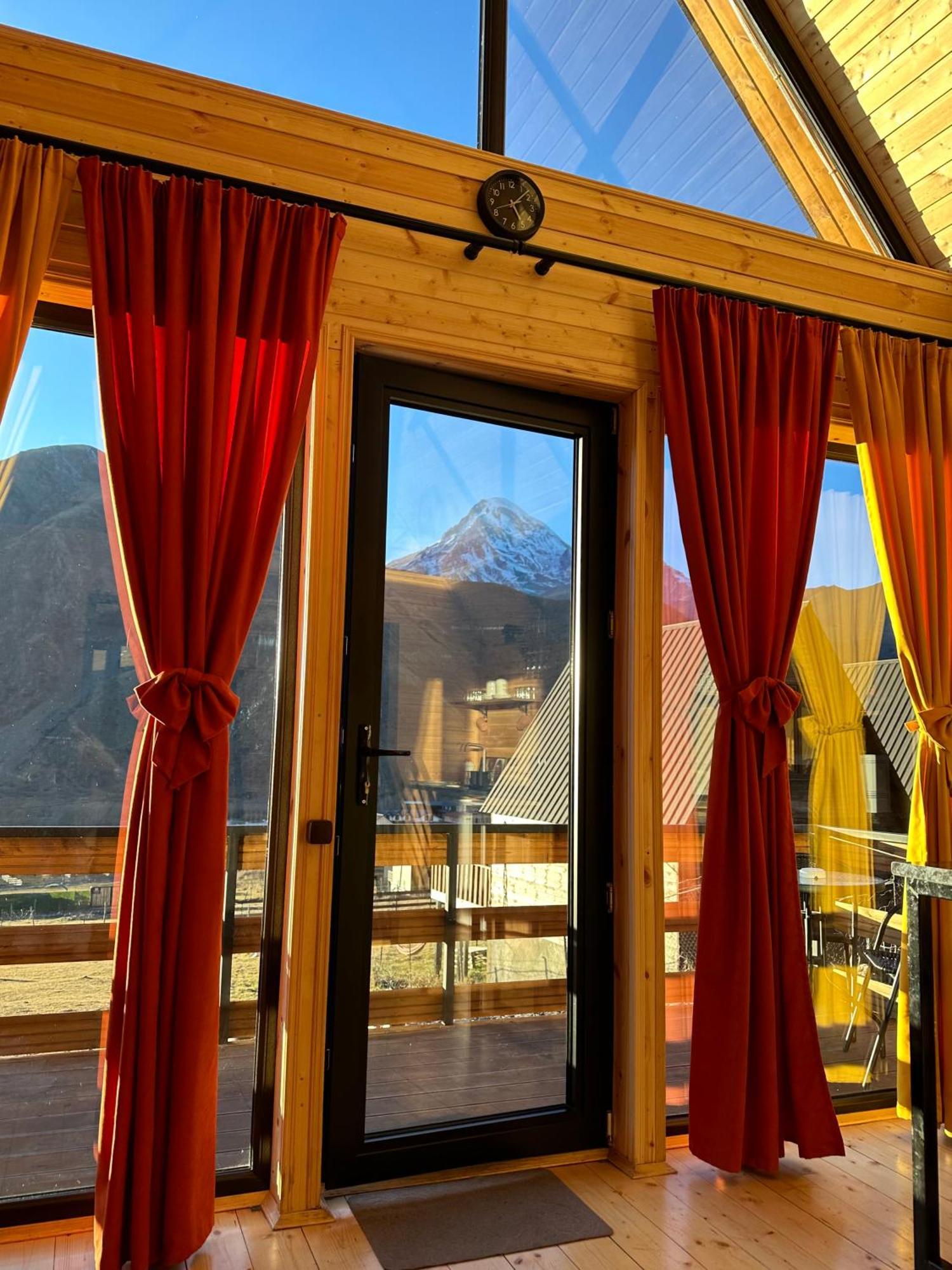 Kazbegi Inn Cottages Ngoại thất bức ảnh