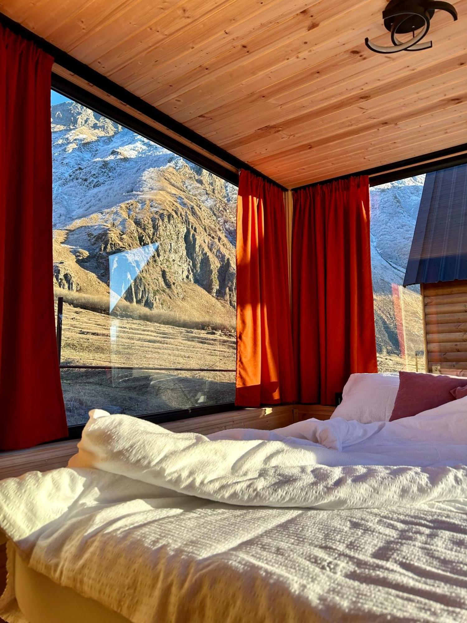 Kazbegi Inn Cottages Ngoại thất bức ảnh