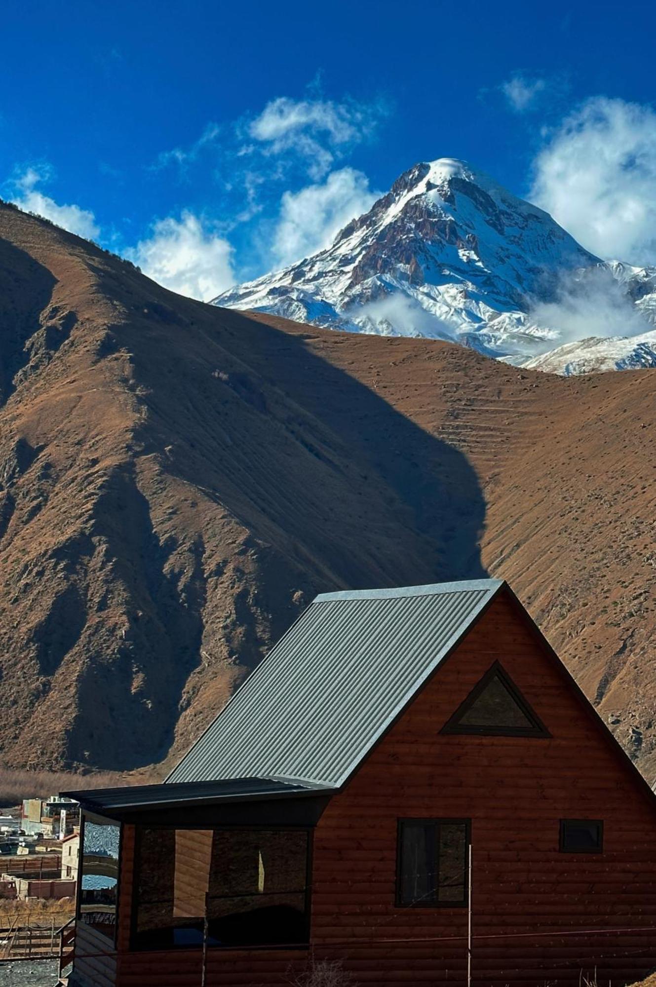 Kazbegi Inn Cottages Ngoại thất bức ảnh