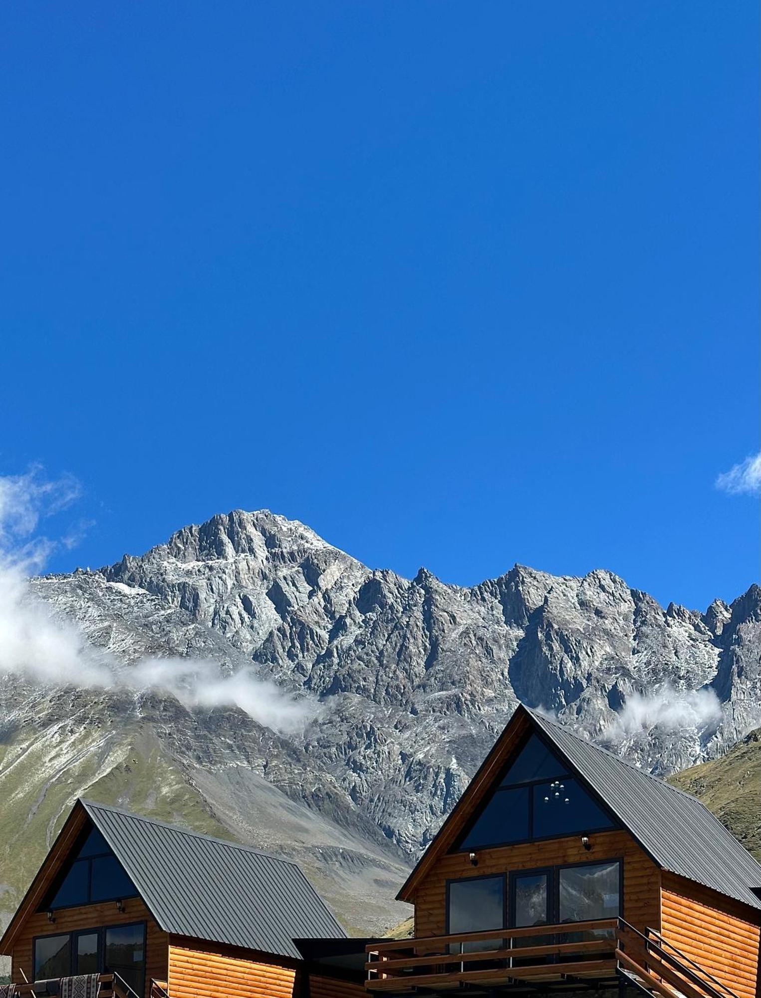 Kazbegi Inn Cottages Ngoại thất bức ảnh