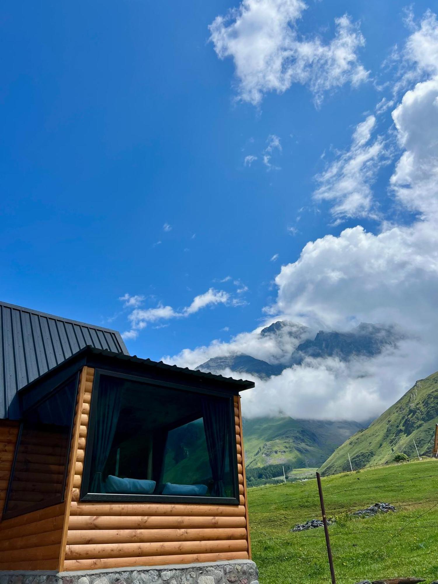 Kazbegi Inn Cottages Ngoại thất bức ảnh