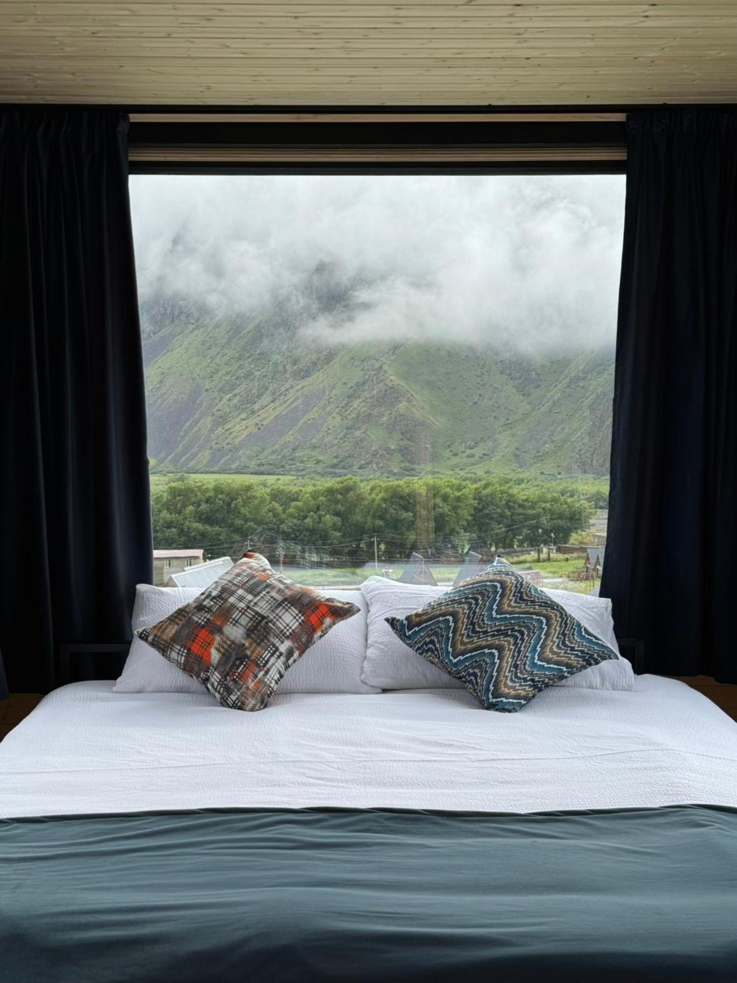 Kazbegi Inn Cottages Ngoại thất bức ảnh