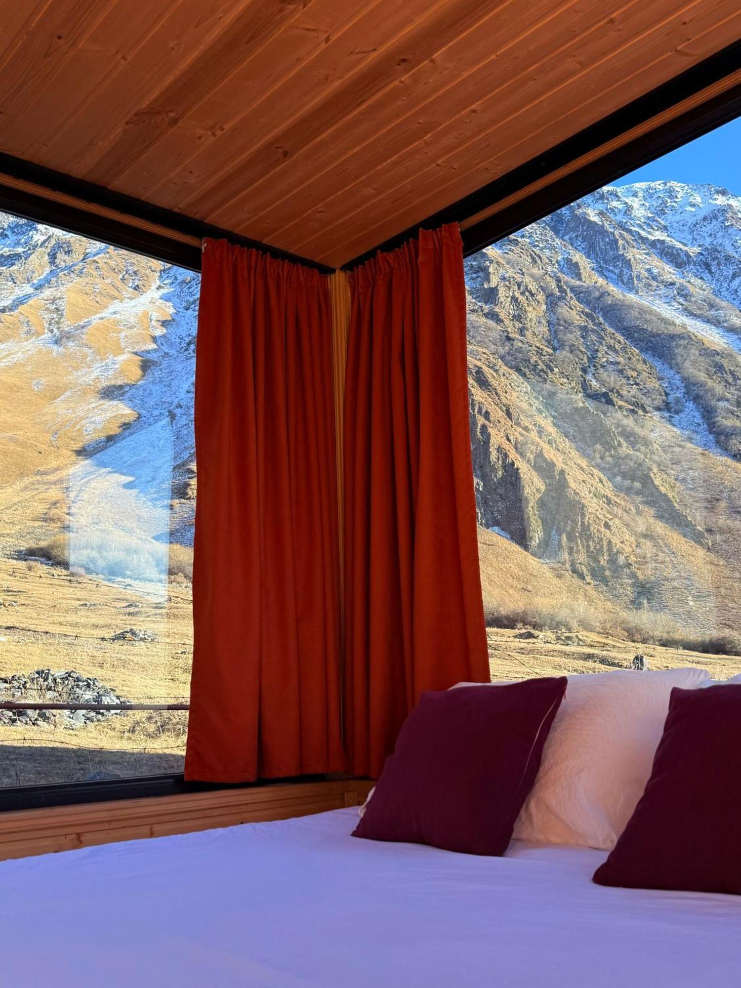 Kazbegi Inn Cottages Ngoại thất bức ảnh