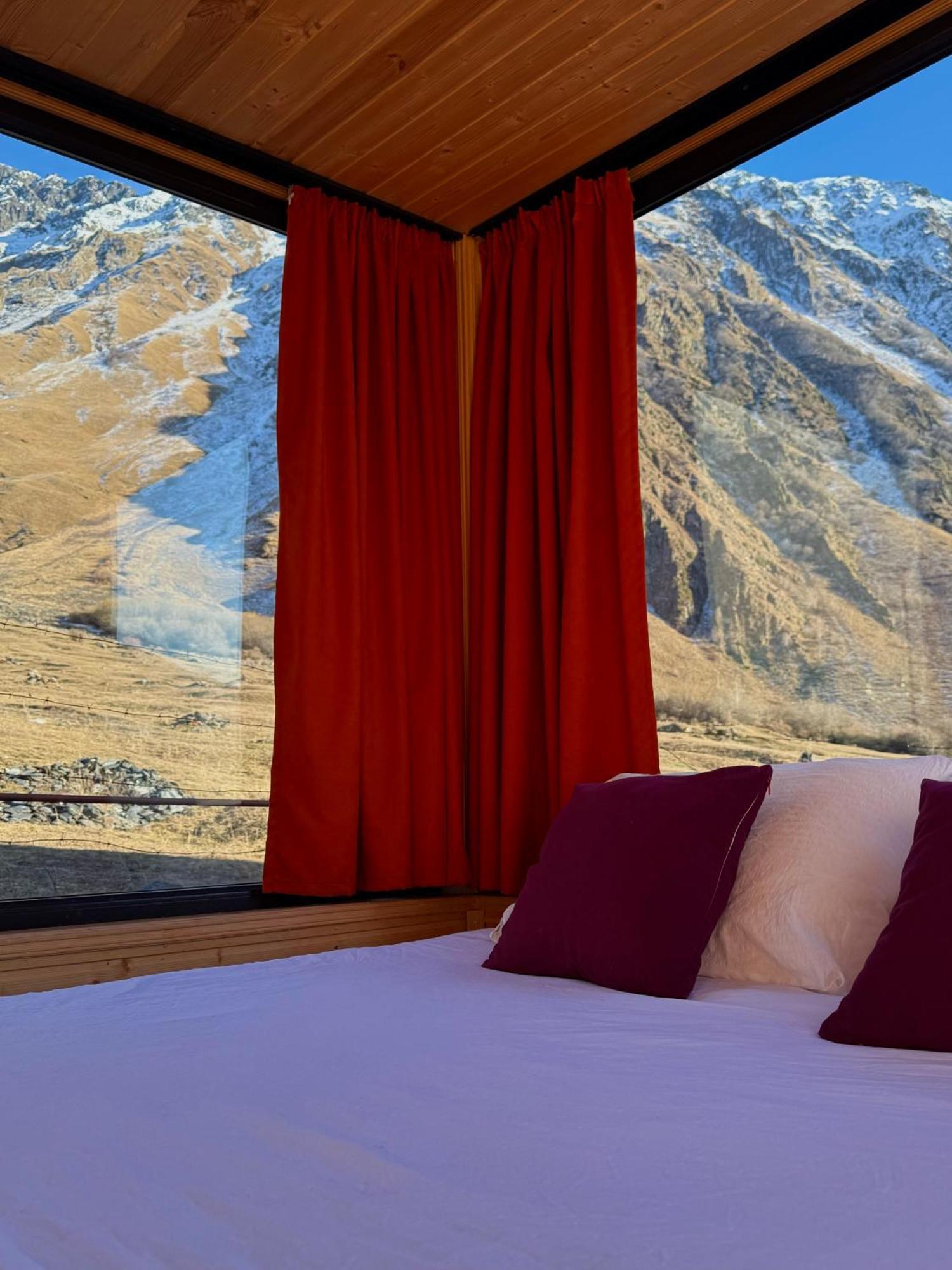 Kazbegi Inn Cottages Ngoại thất bức ảnh