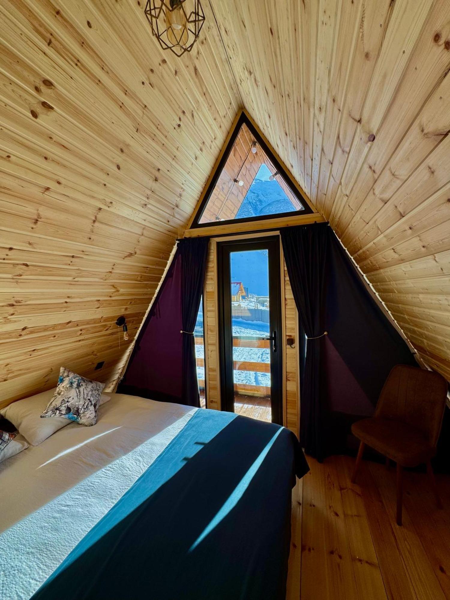 Kazbegi Inn Cottages Ngoại thất bức ảnh