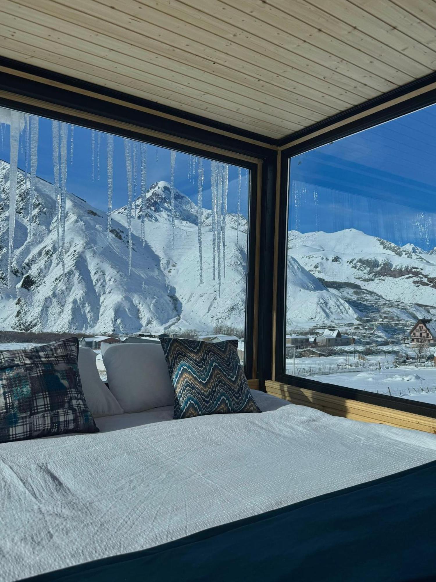 Kazbegi Inn Cottages Ngoại thất bức ảnh