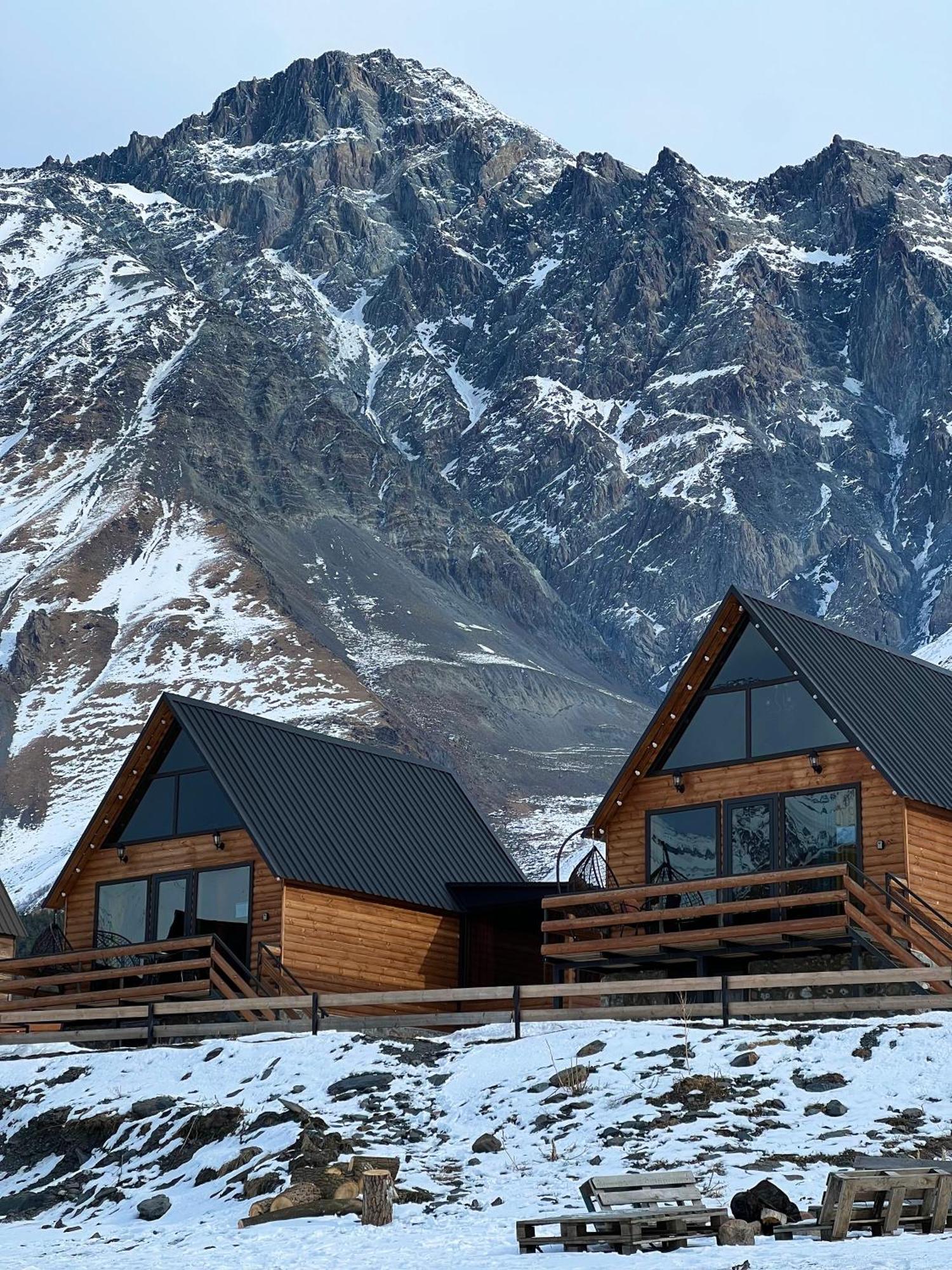 Kazbegi Inn Cottages Ngoại thất bức ảnh