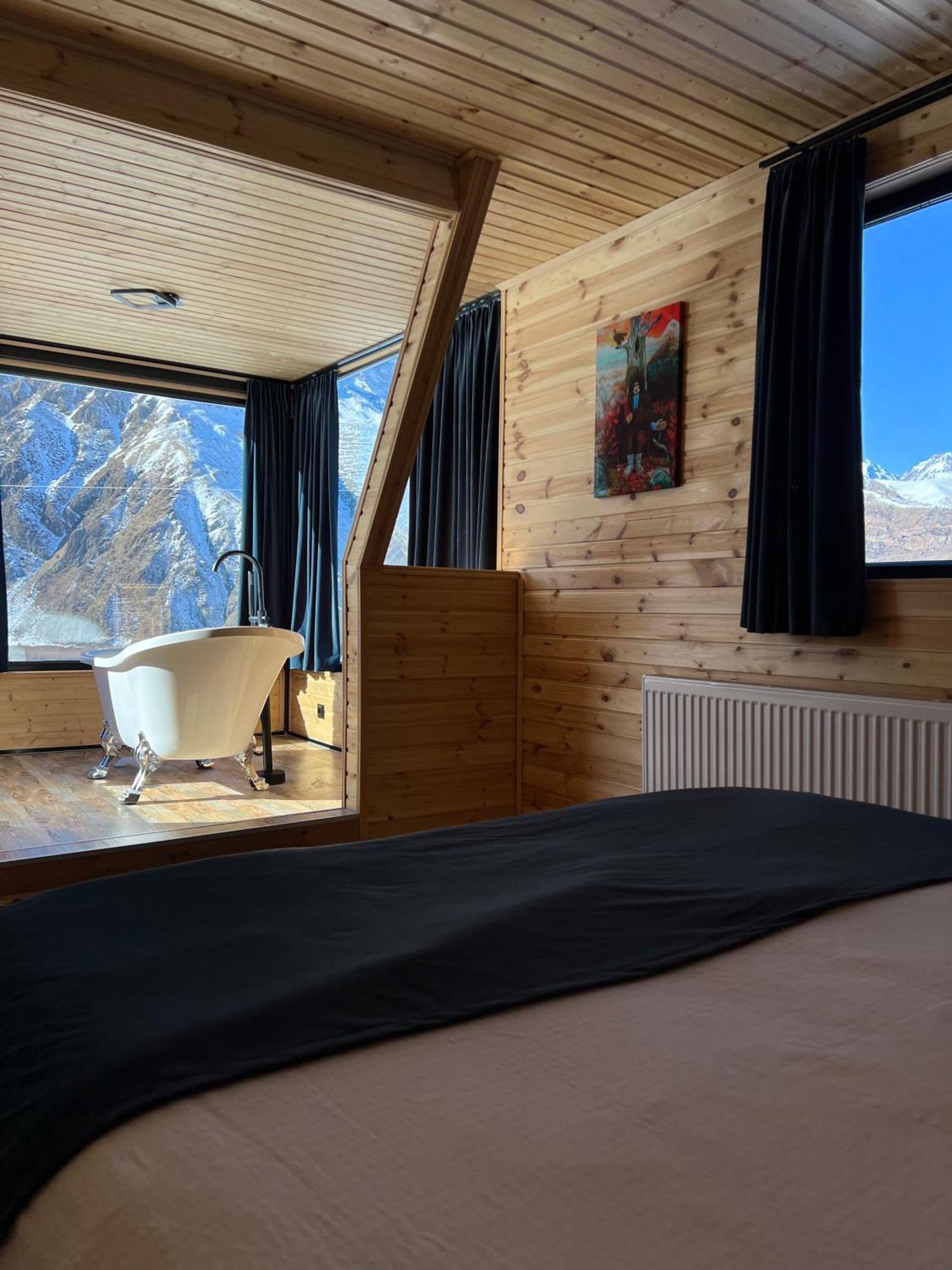 Kazbegi Inn Cottages Ngoại thất bức ảnh